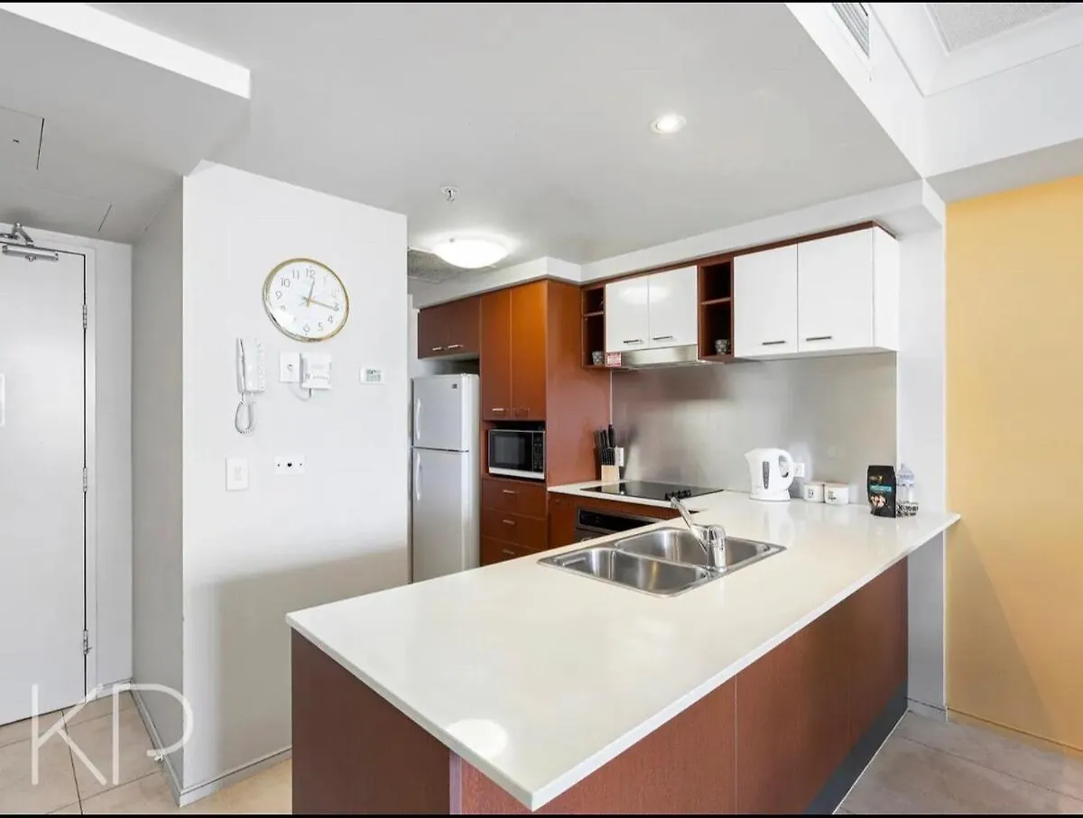 Panoramic Views Surfers-Chevron. Apartamento Gold Coast